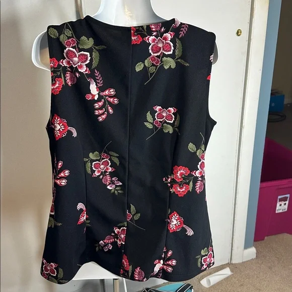 Large Ann Taylor Factory Black and Red Floral Blouse fitted waist pearl accents - Picture 5 of 8